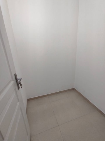 Room in 2 BHK Apartment at International Airport Road – for Rent
