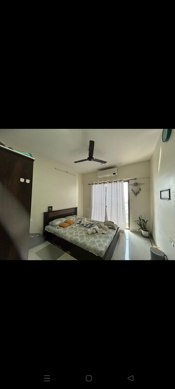 Bedroom in 3 BHK Apartment at Om Hillcrest, Parel – for Rent