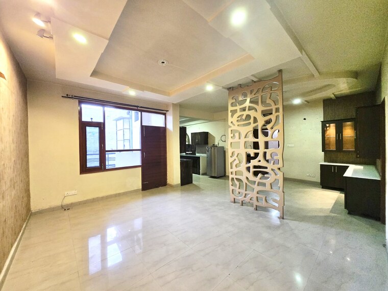 Room, peer mucchalla 3 Bedroom 1800 Sq.Ft. Apartment In Peer Mucchalla Zirakpur 8301814