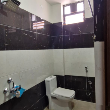 Team Area in 3 BHK Builder Floor at Kondapur – for Rent