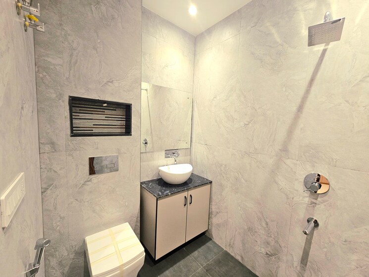 Bathroom, peer mucchalla 3 Bedroom 1170 Sq.Ft. Builder Floor In Peer Mucchalla Zirakpur 8301837