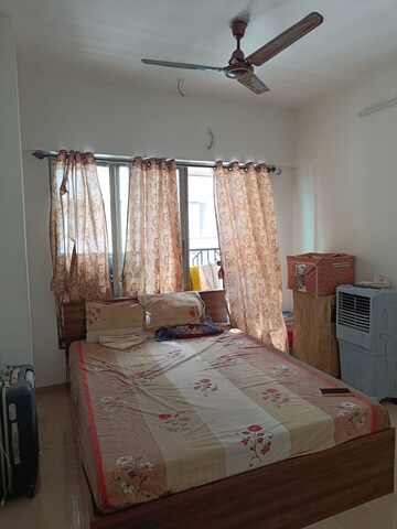 Bedroom in 2 BHK Apartment at Ghatkopar East – for Rent