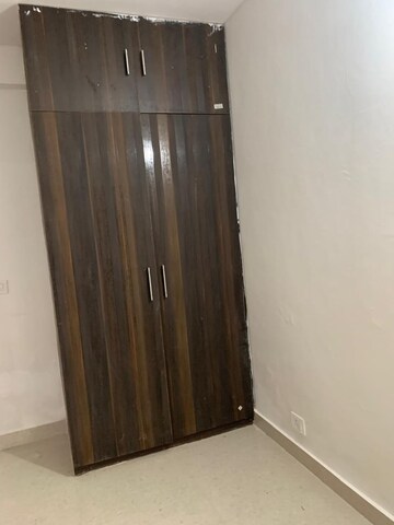 Furnished Amenities in 3.5 BHK Apartment at BPTP Park 81, Sector 81 – for Rent
