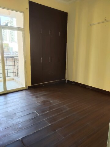 Bedroom in 4 BHK Apartment at Antriksh Golf View, Sector 78 – for Rent