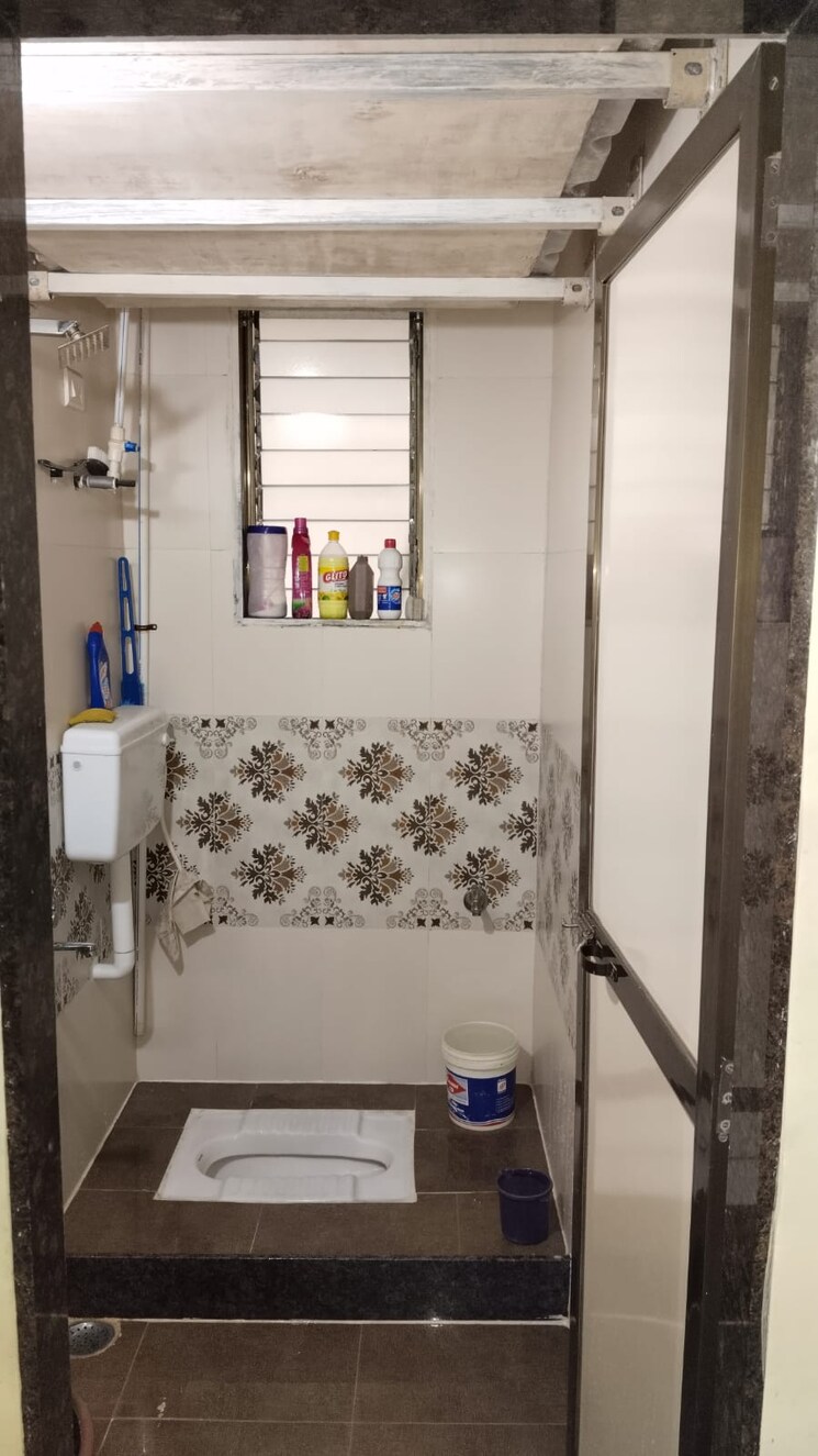 Bathroom, sm-kunj 1 Bedroom 670 Sq.Ft. Apartment In Taloja Navi Mumbai 8301925