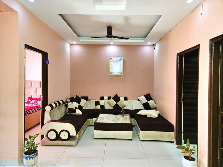 Living Room, kishanpura 3 Bedroom 1012 Sq.Ft. Builder Floor In Kishanpura Zirakpur 8301923
