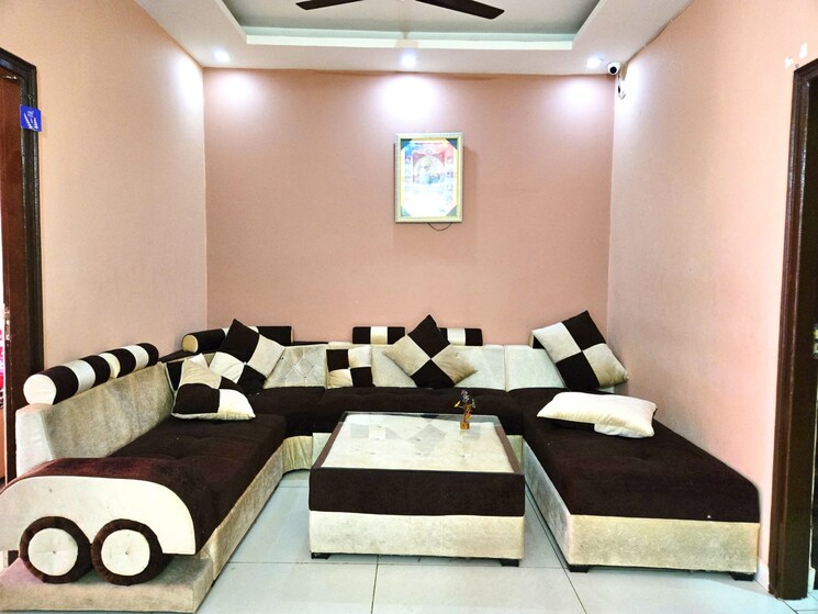 Living Room, kishanpura 3 Bedroom 1012 Sq.Ft. Builder Floor In Kishanpura Zirakpur 8301923