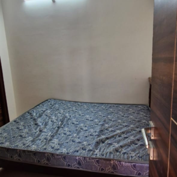 Bedroom in 2 BHK Builder Floor at Kondapur – for Rent