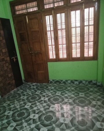 Bedroom in 2 BHK Independent House at Aliganj – for Rent