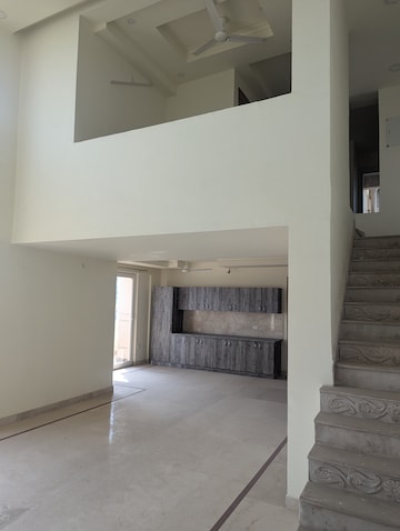 3 BHK Builder Floor For Rent in Sector 37