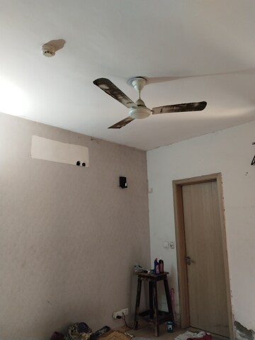 Furnished Amenities in 3 BHK Apartment at DLF New Town Heights III, Sector 91 – for Rent