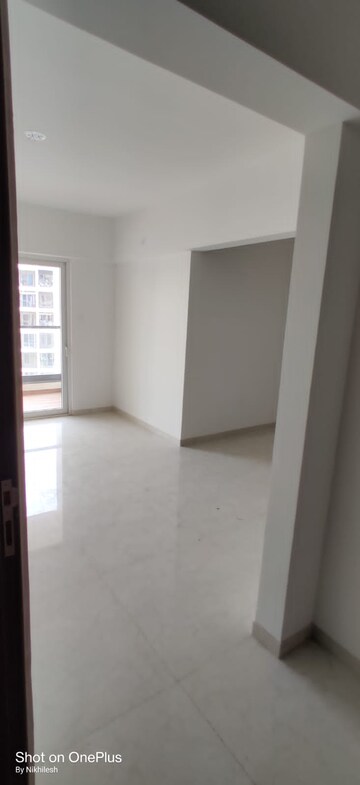 Room in 2 BHK Apartment at Lunkad Queensland, Viman Nagar – for Rent