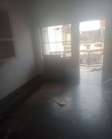 Room in 2 BHK Villa at Aliganj – for Rent