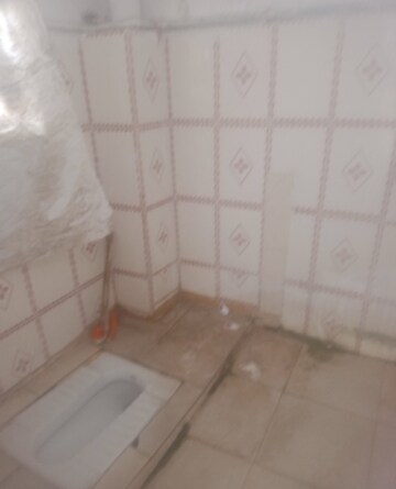 Bathroom in 2 BHK Villa at Aliganj – for Rent