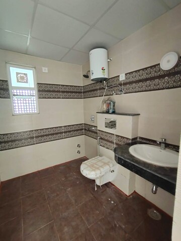 Team Area in 3 BHK Apartment at Pareena The Elite Residences, Sector 99 – for Rent
