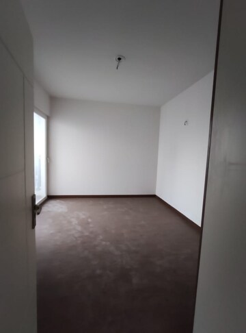 Room in 3 BHK Apartment at Mapsko Mount Ville, Sector 79 – for Rent