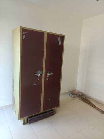 Room in 1 BHK Apartment at Breez Global Heights, Sohna Sector 33 – for Rent
