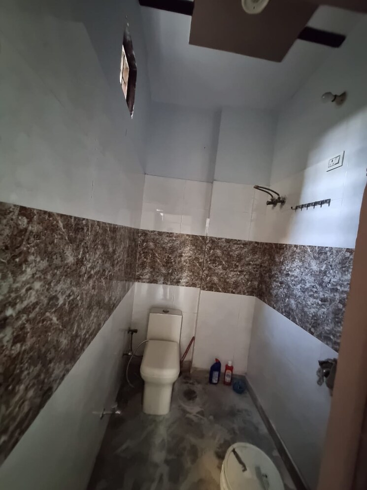 Bathroom, burari 3 Bedroom 1600 Sq.Ft. Builder Floor In Burari Delhi 8302132