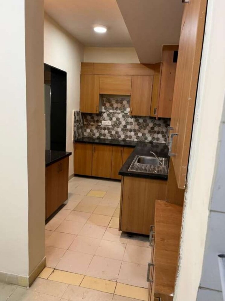 Kitchen, unitech-uniworld-gardens-2 3 Bedroom 1355 Sq.Ft. Apartment In Sector 47 Gurgaon 8302211