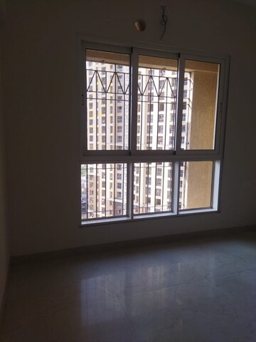 2 BHK Apartment For Rent in Dosti West County Phase 4 Dosti Pine, Balkum Pada