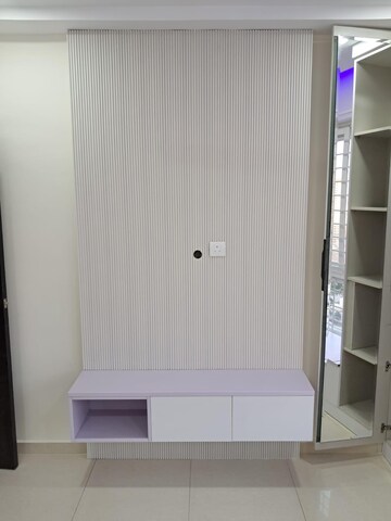 Room in 3 BHK Apartment at Marina Skies, Hi Tech City – for Rent