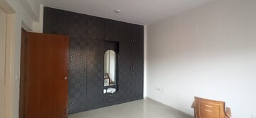 Room in 3 BHK Apartment at HM World City, Jp Nagar – for Rent