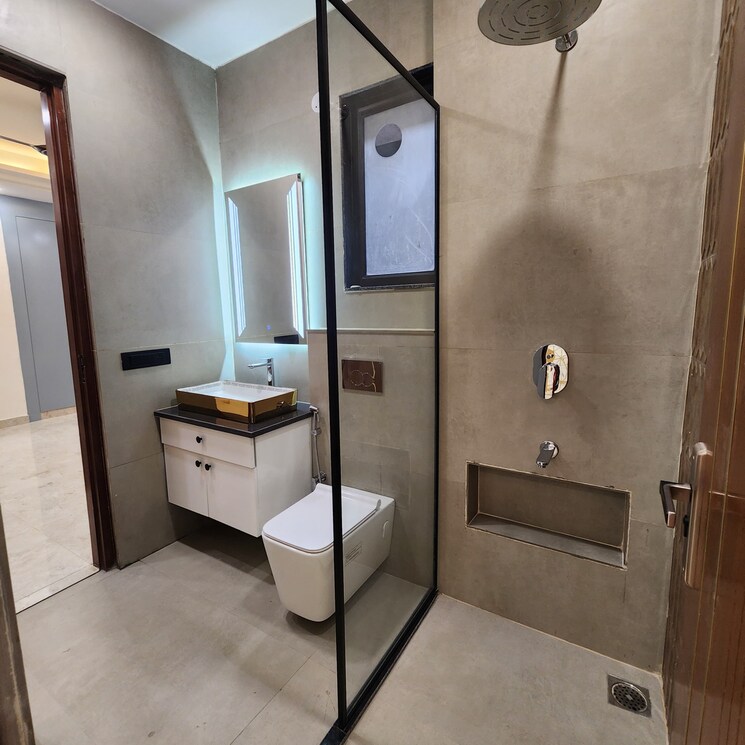 Attached Bathroom, ss-mayfield-gardens 4 Bedroom 3186 Sq.Ft. Builder Floor In Mayfield Garden Gurgaon 8302289