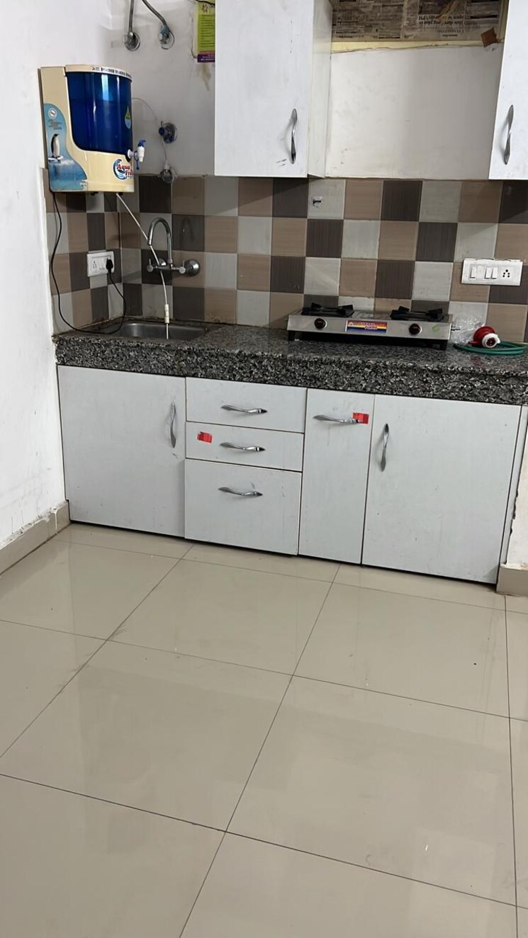 Kitchen, gtm-the-capital 1 RK 650 Sq.Ft. Apartment In Aman Vihar Dehradun 8302288
