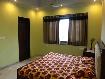 Bedroom in 3 BHK Independent House at Sector 36 – for Rent