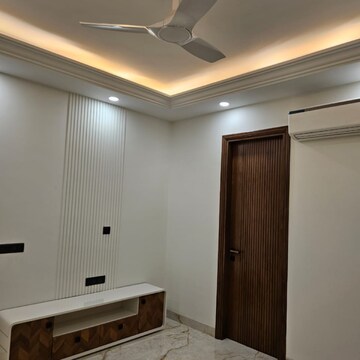 Bedroom in 3 BHK Builder Floor at SS Mayfield Gardens, Mayfield Garden – for Sale