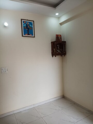 Room in 3 BHK Apartment at Dhakoli Village – for Rent