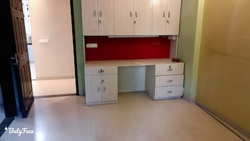 Room in 3 BHK Apartment at Orchid Petals, Sector 49 – for Rent