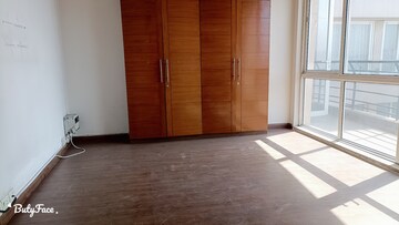 Room in 3 BHK Apartment at Orchid Petals, Sector 49 – for Rent