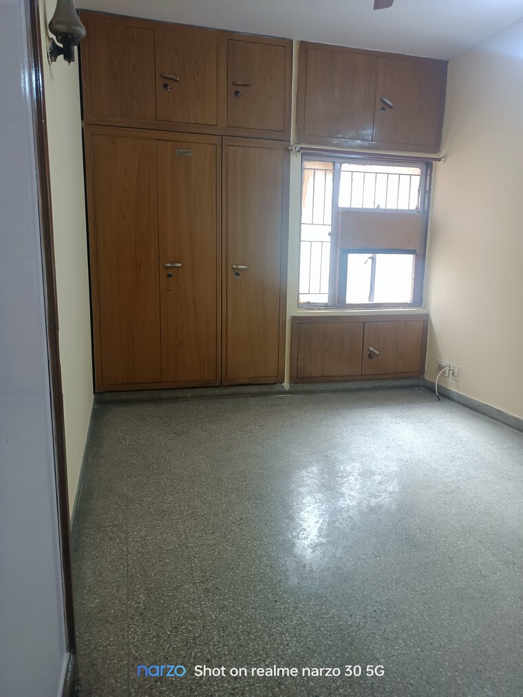 Room, ip extension 3 Bedroom 1250 Sq.Ft. Apartment In Ip Extension Delhi 8302390
