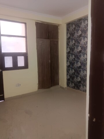 Room in 2 BHK Builder Floor at Mansa Ram Park – for Rent