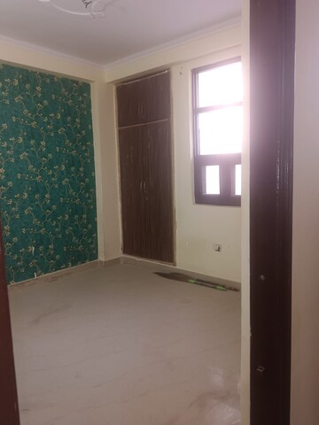 Room in 2 BHK Builder Floor at Mansa Ram Park – for Rent