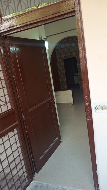 Furnished Amenities in 1 BHK Builder Floor at Palam Vihar Residents Association, Palam Vihar – for Rent