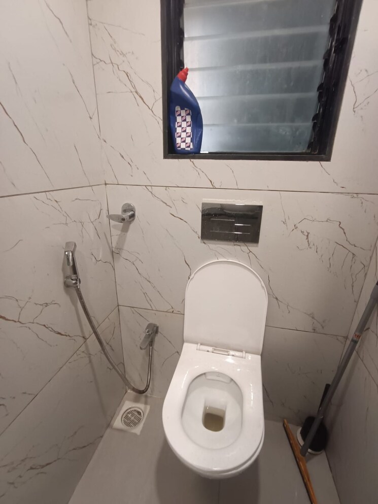 Bathroom, suncity-shrushti 2 Bedroom 1200 Sq.Ft. Apartment In Seawoods Navi Mumbai 8302441