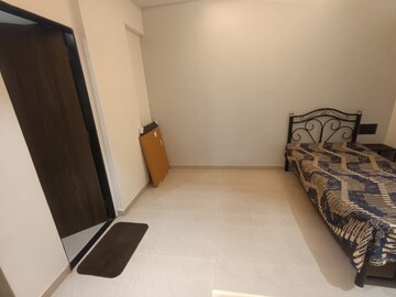 Room in 2 BHK Apartment at Suncity Shrushti, Seawoods – for Sale