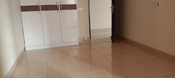 Room in 3 BHK Apartment at Gaur Sportswood, Sector 79 – for Rent