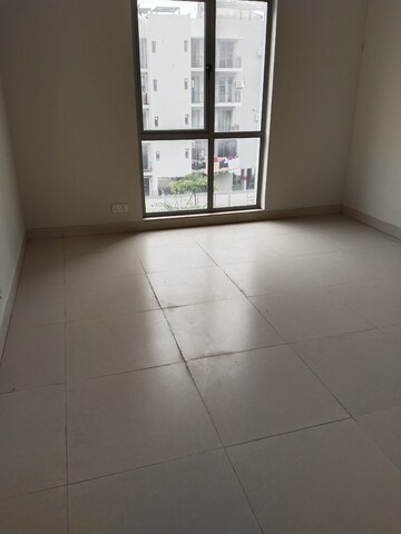 Room in 3 BHK Apartment at Vatika Lifestyle Homes, Sector 83 – for Sale
