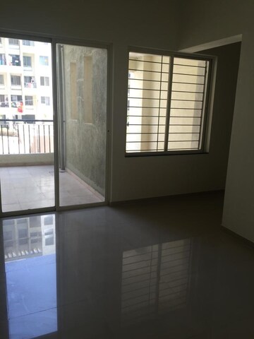 Room in 2 BHK Apartment at Pristine Neo City Phase 2, Wagholi – for Sale