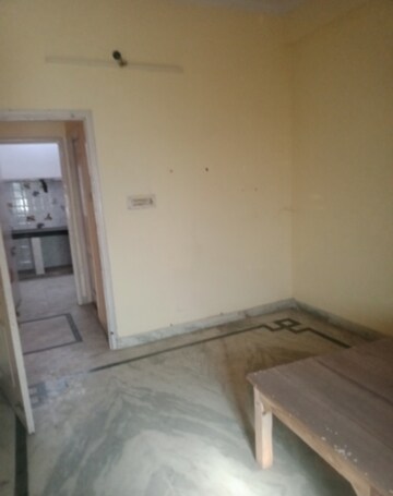 Room in 2 BHK Independent House at Aliganj – for Rent