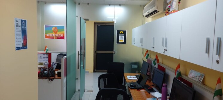 Team Area, ocus-quantum Commercial Office Space 586 Sq.Ft. In Sector 51 Gurgaon 8302516