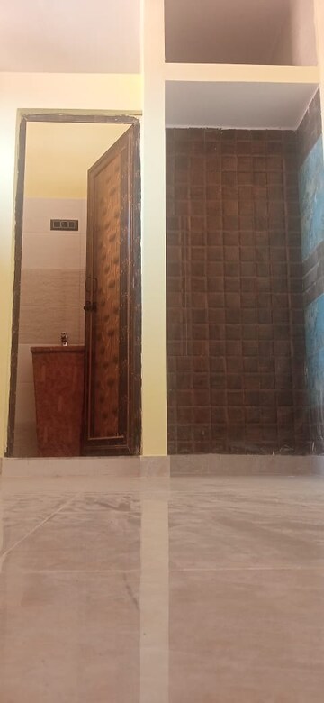 Room in 2 BHK Builder Floor at Ansal Continental Villas, Sector 22 – for Rent