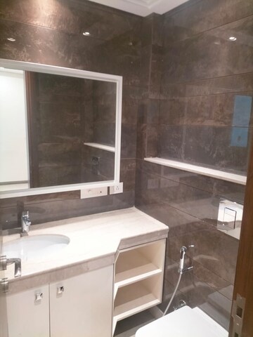 Attached Bathroom in 2 BHK Apartment at Hemkunt Colony – for Rent