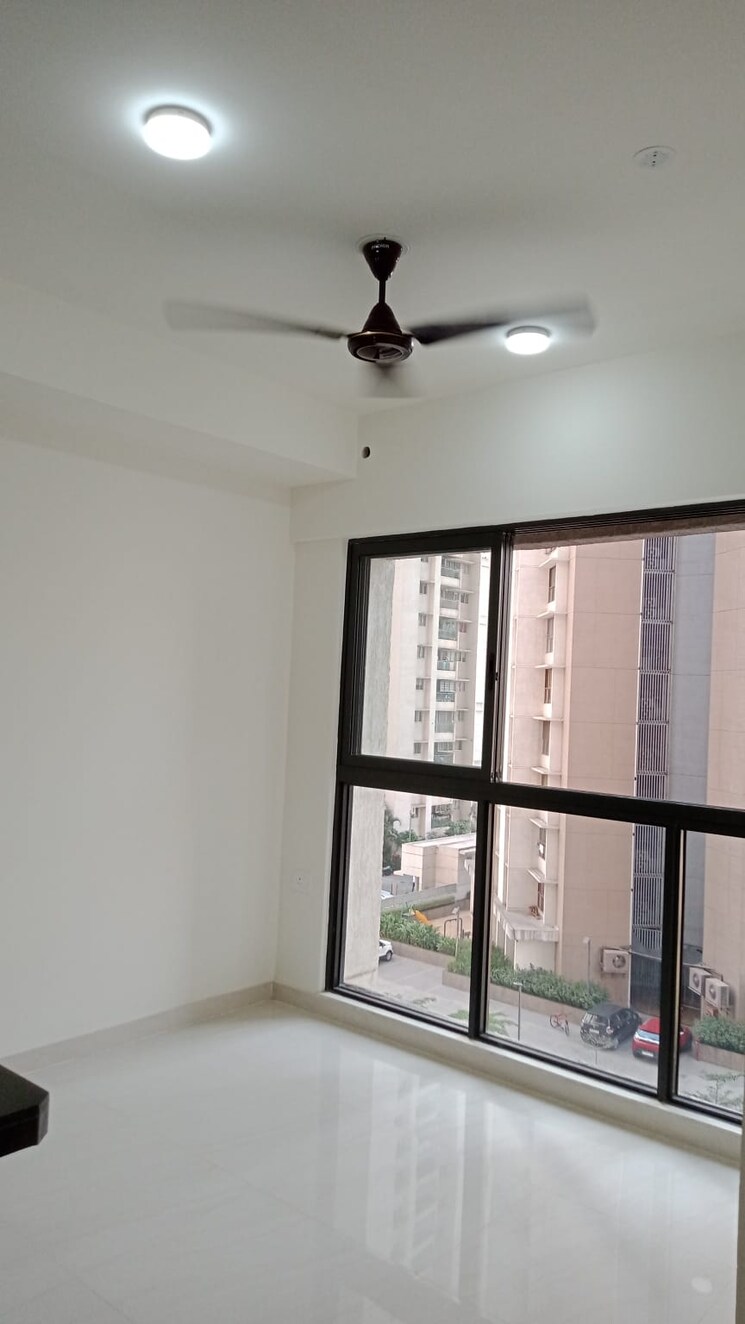 Room, lodha-crown-quality-homes 1 Bedroom 317 Sq.Ft. Apartment In Majiwada Thane 8302638