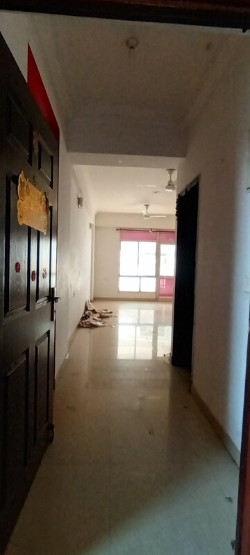 Room in 3 BHK Apartment at Civitech Florencia, Vaishali Sector 9 – for Sale