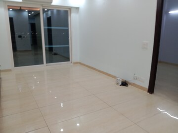 Room in 3 BHK Apartment at Gaur Sportswood, Sector 79 – for Rent