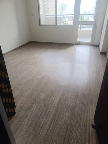 Room in 2.5 BHK Apartment at AWHO Shanti Vihar, Sector 95 – for Rent